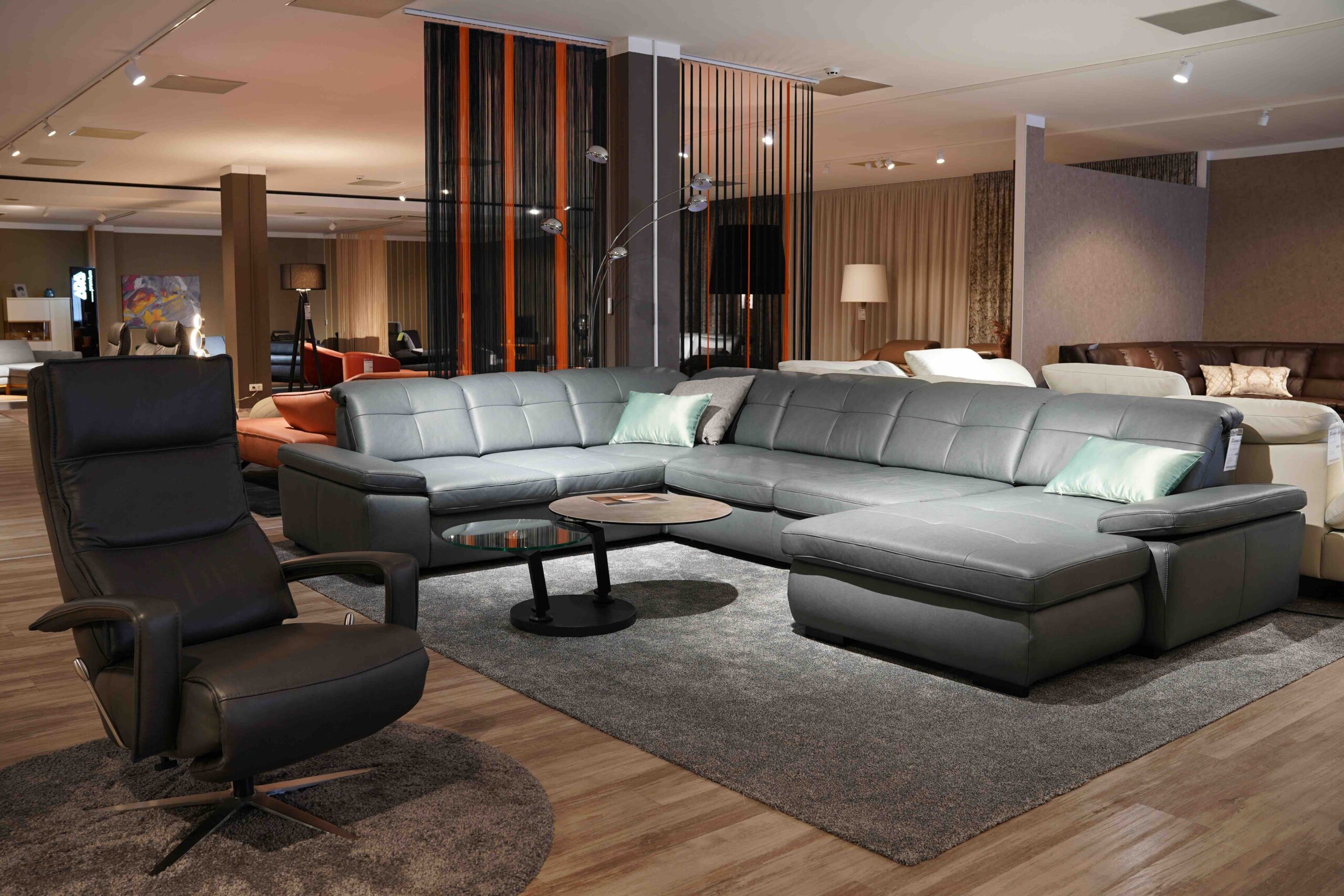 Curățenie profesională într-un showroom din Cluj-Napoca